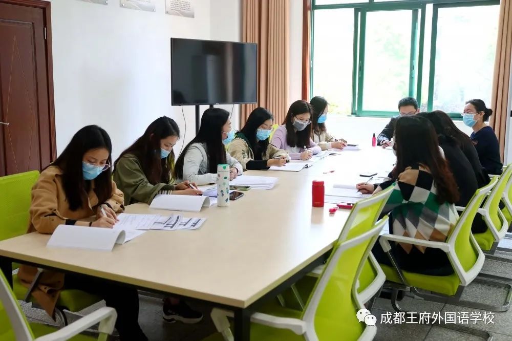 线上线下学习衔接，成都王府外国语初中部这样做
