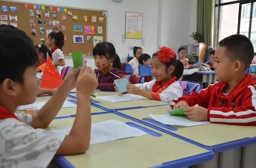 成都王府学生在“中小学生征文比赛”中喜获佳绩