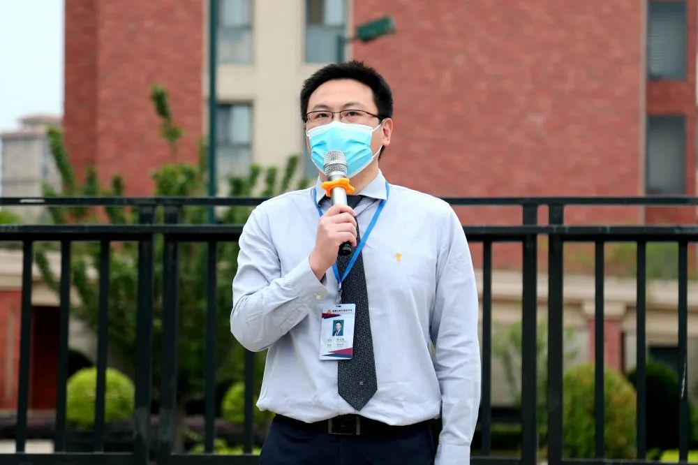 感恩母亲 热爱祖国|成都王府新学期第一次全体师生升旗仪式