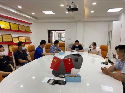 路橋公司組織車(chē)輛安全出行專(zhuān)場(chǎng)培訓(xùn) 路橋公司組織車(chē)輛安全出行專(zhuān)場(chǎng)培訓(xùn)