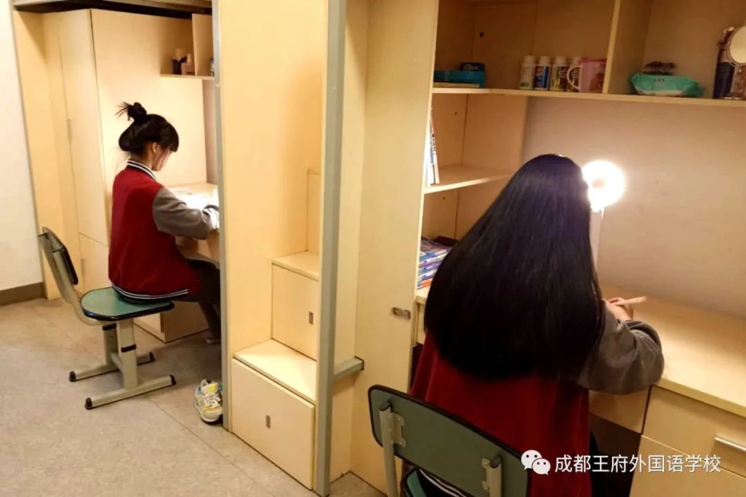 成都王府学生公寓，孩子另一个温馨的家