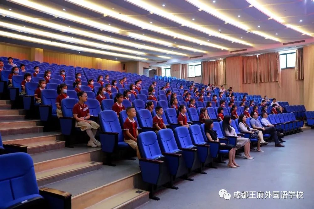 成都王府小学部英语风采及书写大赛颁奖典礼 成都王府小学部英语风采及书写大赛颁奖典礼