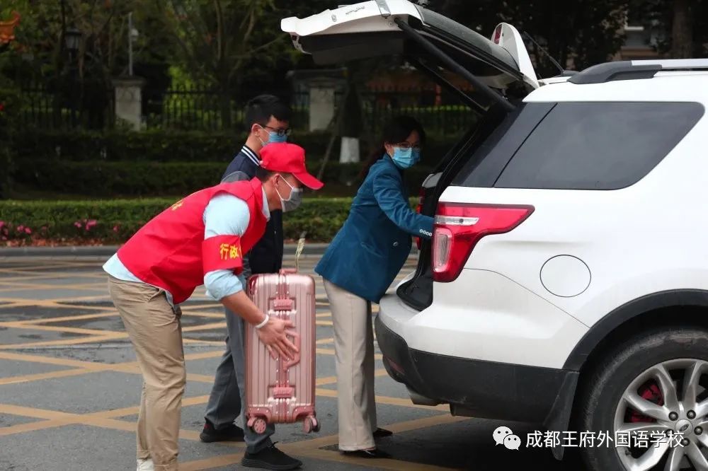 党员示范|不忘初心担使命，助力抗疫显真情