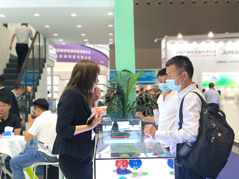 CHINAPLAS 2021国际橡塑展直击展会第二天 CHINAPLAS 2021国际橡塑展直击展会第二天
