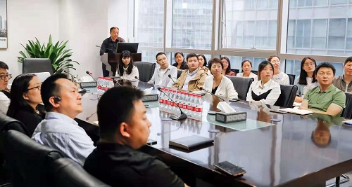 李國輝總工為金勤集團員工講授消防知識課 李國輝總工為金勤集團員工講授消防知識課