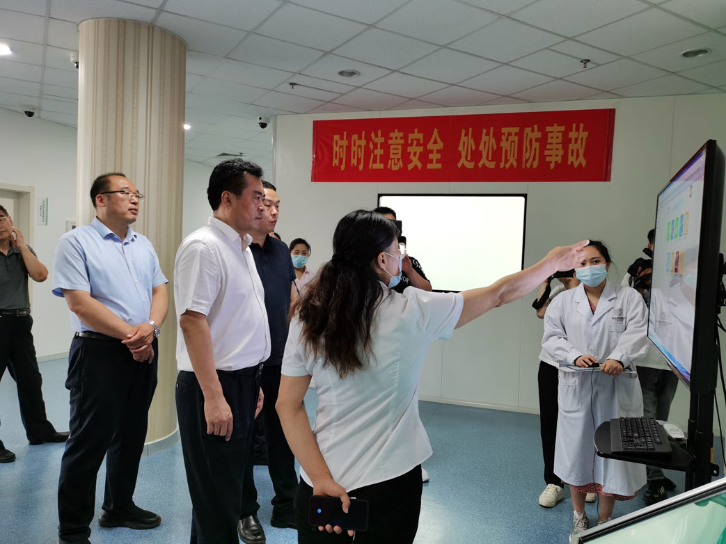 保定市委常委、市政府常务副市长一行考察数字本草 保定市委常委、市政府常务副市长一行考察数字本草