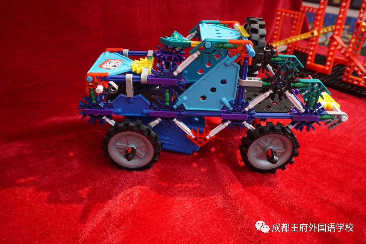 成都王府暑期特别攻略：注意安全，积极实践！