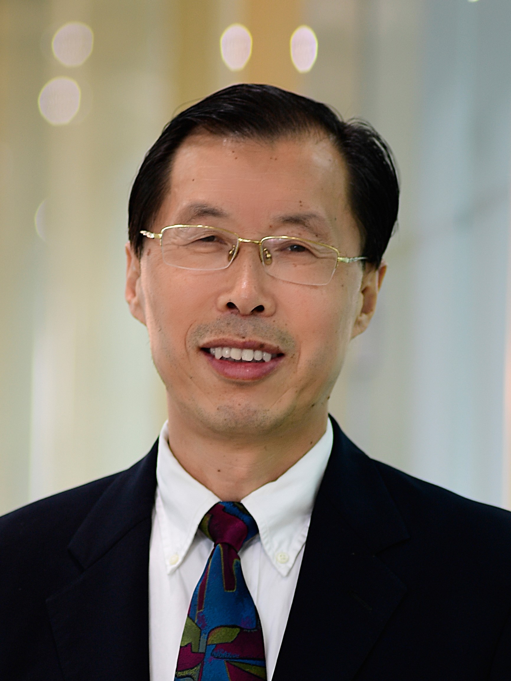  James YAN