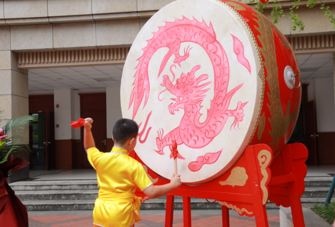 国学满当德学问，馨沁沐染迎新来 ——热烈庆祝成都王府外国语学校国学馆开馆
