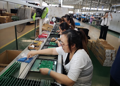 搭橋鋪路 讓企業(yè)在相互走訪與交流中升華 搭橋鋪路 讓企業(yè)在相互走訪與交流中升華
