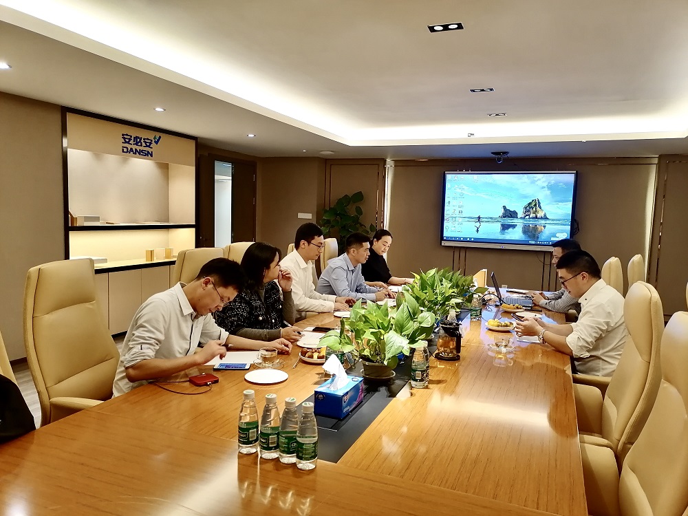 四川发展金桥公司及四川省蓬溪县一行领导莅临我司考察指导 四川发展金桥公司及四川省蓬溪县一行领导莅临我司考察指导
