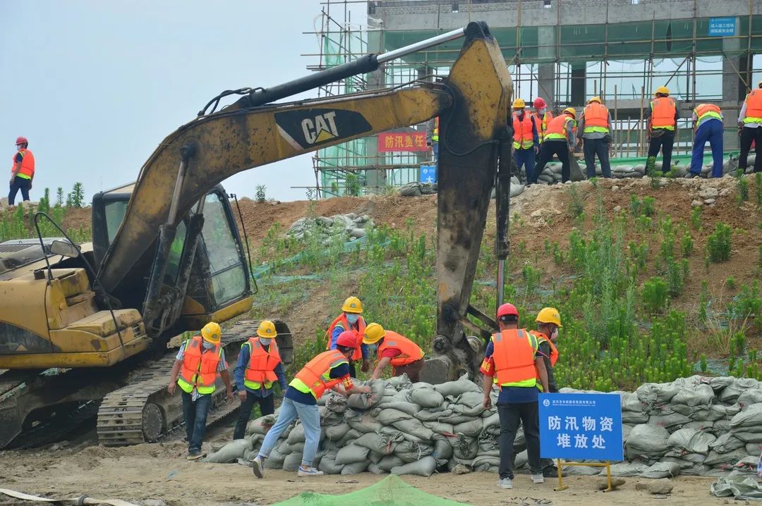 迎旭門泵站項目舉行防汛搶險應(yīng)急演練活動 迎旭門泵站項目舉行防汛搶險應(yīng)急演練活動
