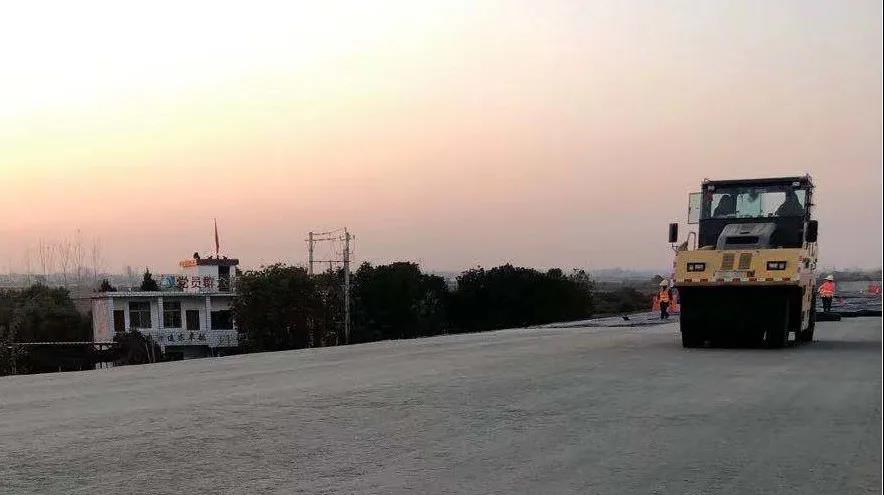 【奮戰(zhàn)110,勇奪雙勝利】決戰(zhàn)四季度,路橋公司多個項目拔“節(jié)”生長! 【奮戰(zhàn)110,勇奪雙勝利】決戰(zhàn)四季度,路橋公司多個項目拔“節(jié)”生長!