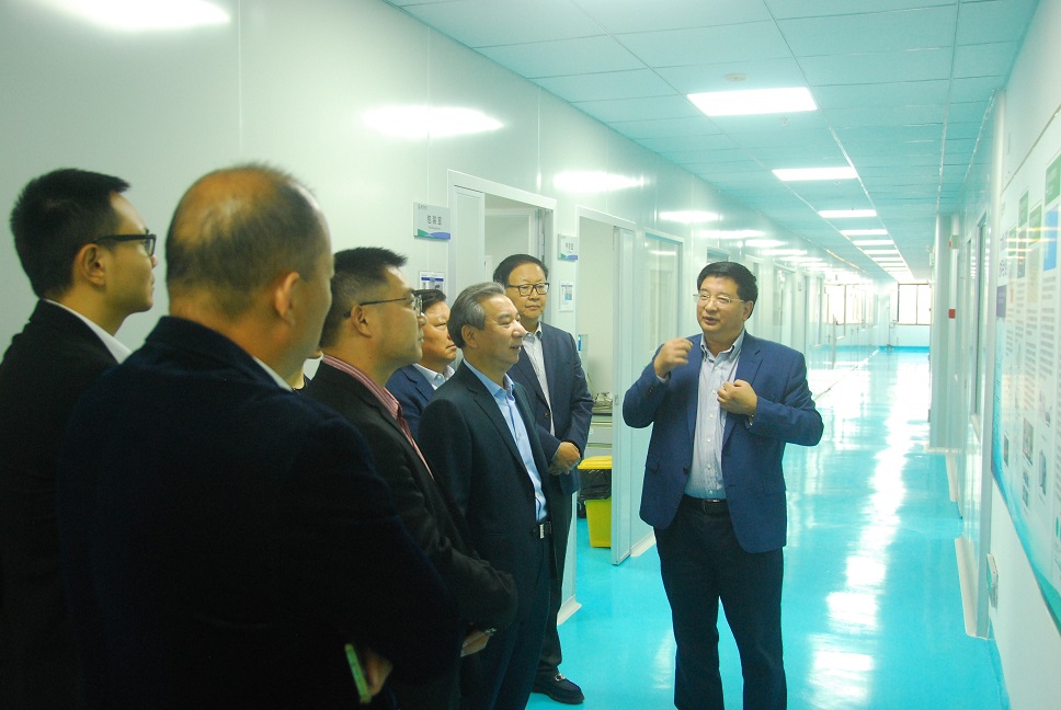 熱烈歡迎比亞迪副董事長一行蒞臨我司參觀指導工作 熱烈歡迎比亞迪副董事長一行蒞臨我司參觀指導工作