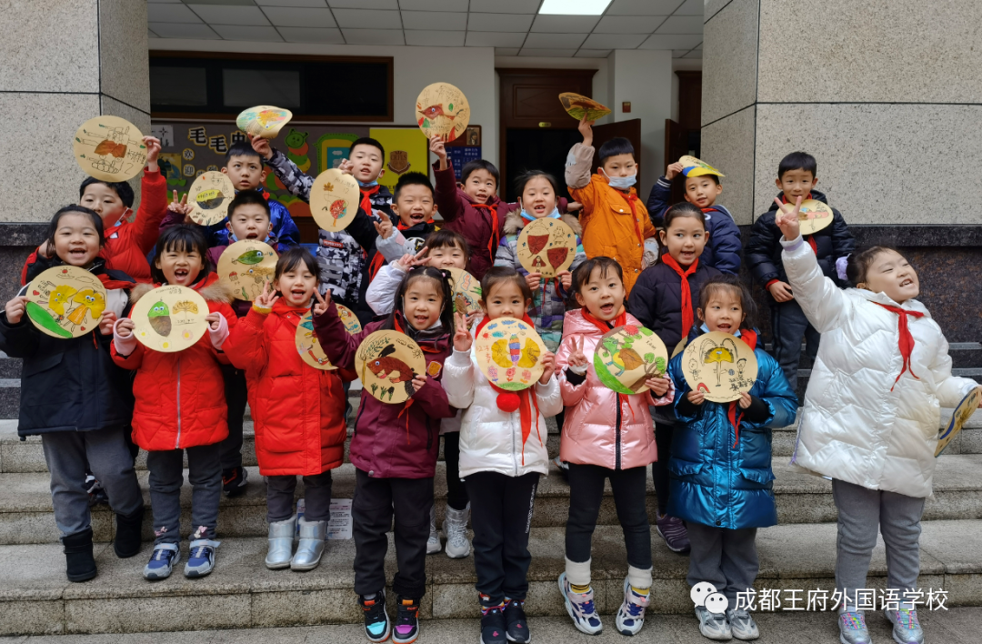 来自成都王府外国语学校的“小小艺术家们”