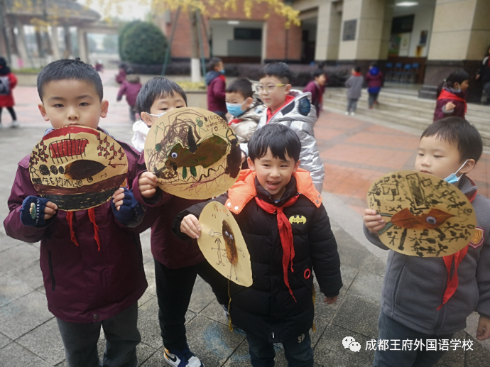 来自成都王府外国语学校的“小小艺术家们”