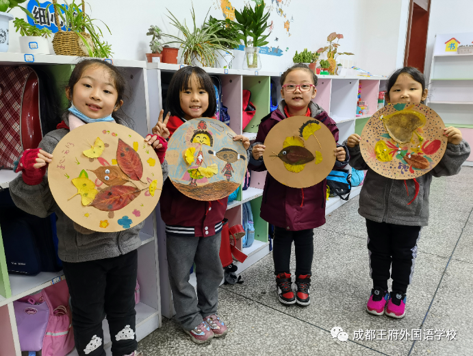 来自成都王府外国语学校的“小小艺术家们”