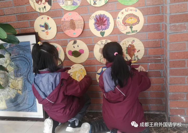 来自成都王府外国语学校的“小小艺术家们”