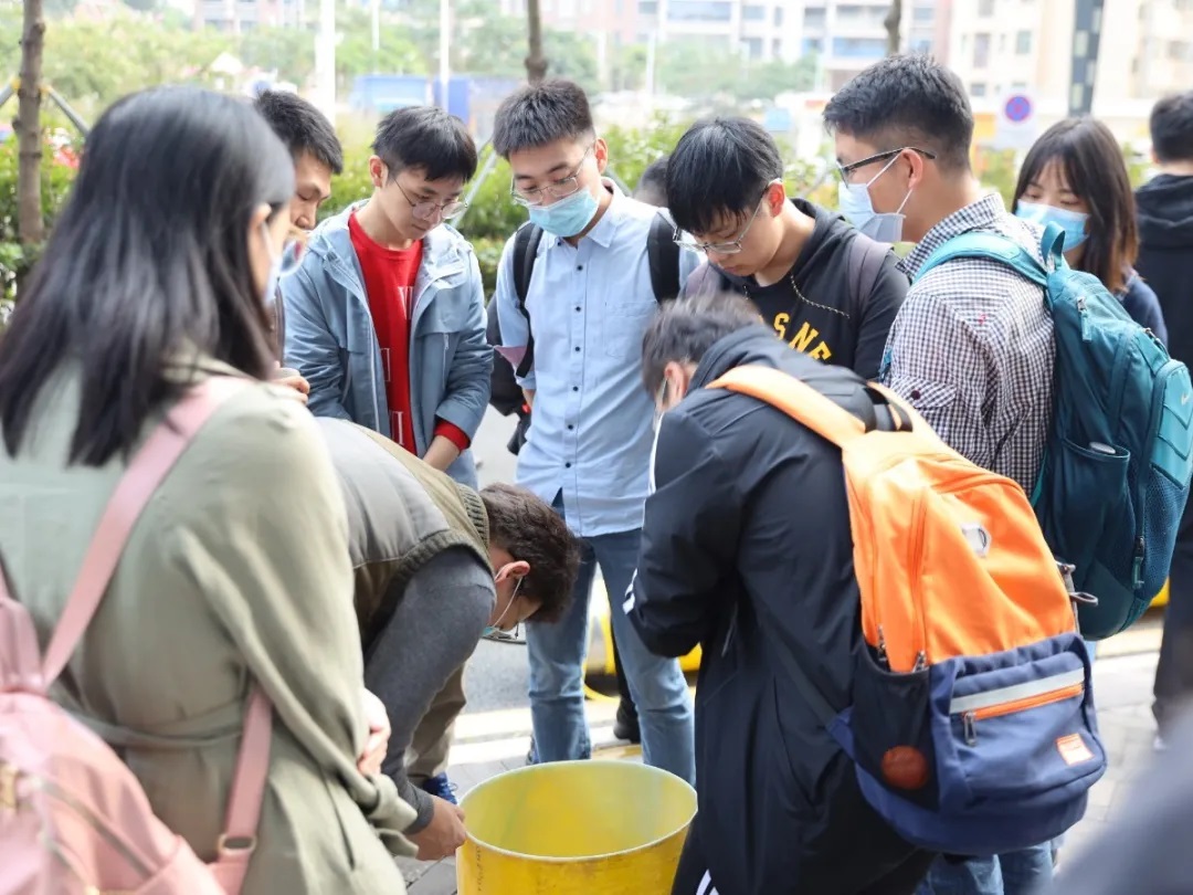 热烈欢迎清华大学深圳国际研究生院师生一行莅临施罗德工业集团参观交流! 热烈欢迎清华大学深圳国际研究生院师生一行莅临施罗德工业集团参观交流!