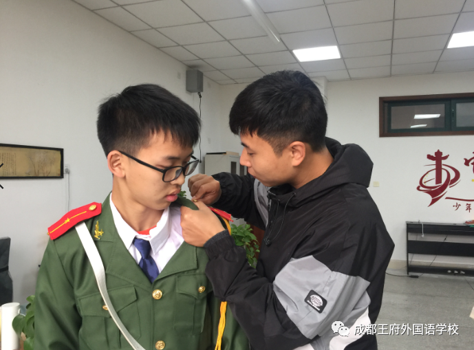 “创建爱与幸福的学校”不是口号，而是行动！——成都王府寒冬里的“春天”