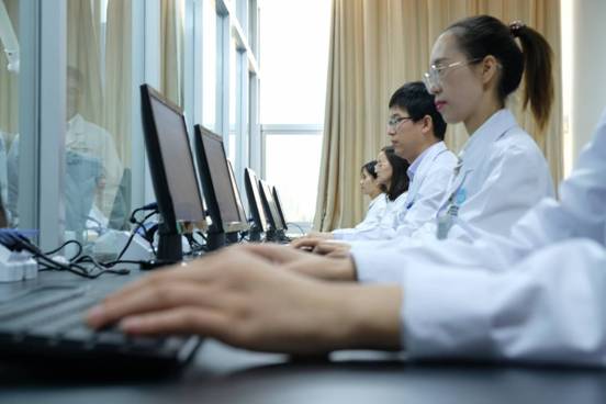 热烈欢迎省委常委、统战部部长马廷礼等一行莅临甘肃中心