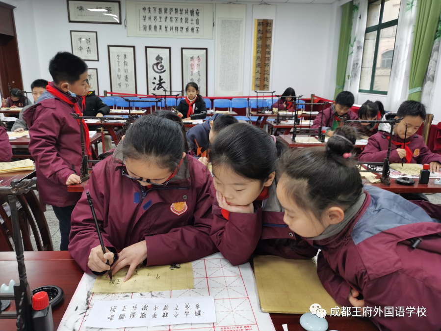 吟诵国学经典传承文明，书法秉德从道稳行致远——成都王府国学教育纪实