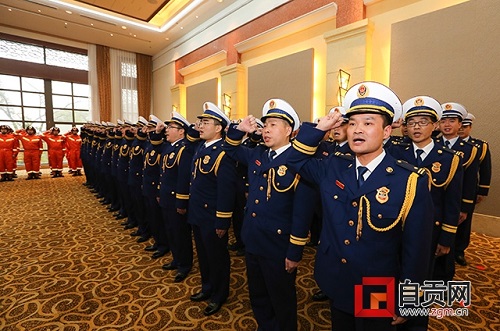 【曾經(jīng)的消防兵(16)】自貢消防三中隊(duì)躋身市級(jí)“文明服務(wù)示范窗口單位”予人的啟示 【曾經(jīng)的消防兵(16)】自貢消防三中隊(duì)躋身市級(jí)“文明服務(wù)示范窗口單位”予人的啟示