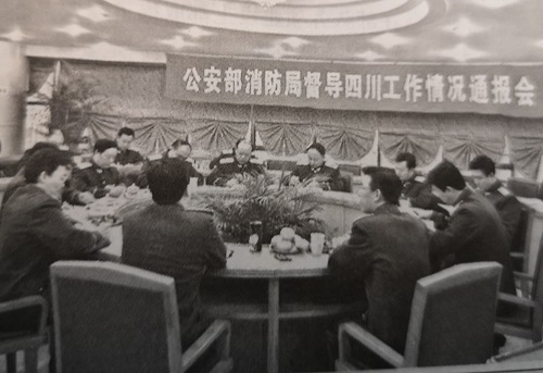 【曾經(jīng)的消防兵(25)】艱辛與陽光伴隨 【曾經(jīng)的消防兵(25)】艱辛與陽光伴隨