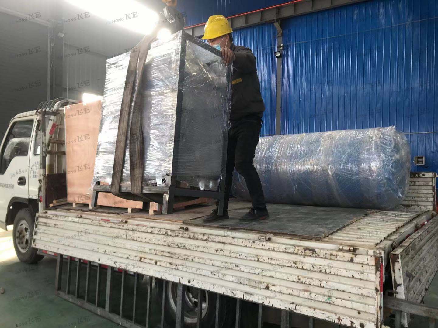 立陶宛客戶定制8套飛宏小型鋼筋加工設(shè)備已裝車完畢發(fā)出 立陶宛客戶定制8套飛宏小型鋼筋加工設(shè)備已裝車完畢發(fā)出