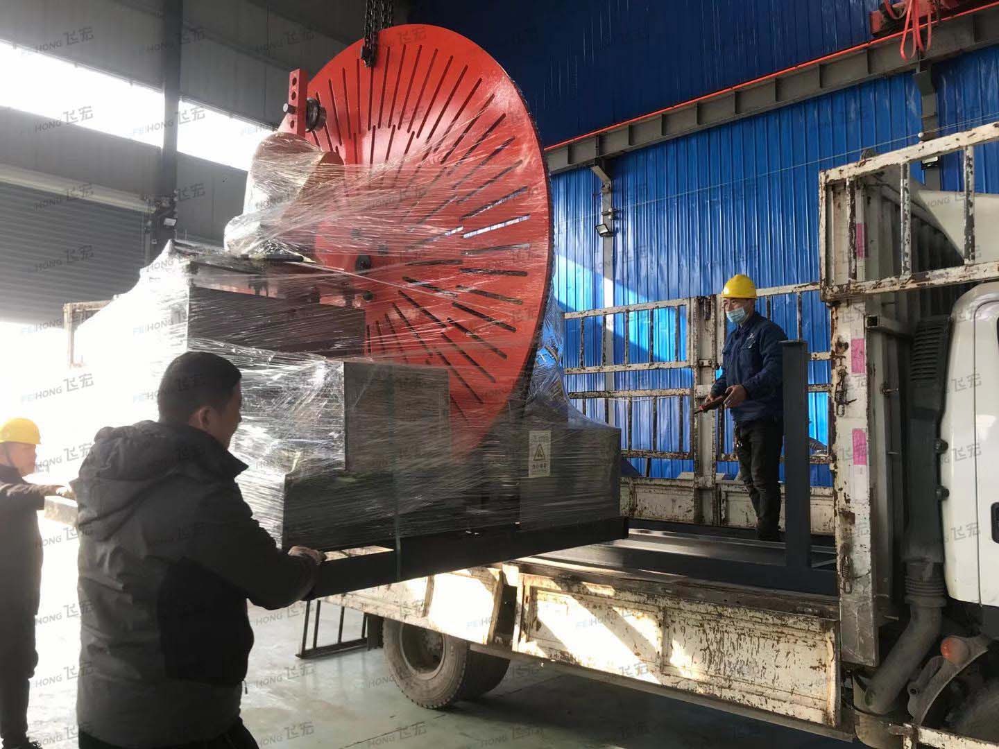 飛宏智能鋼筋彎圓機(jī)1套已裝車(chē)完畢發(fā)出 飛宏智能鋼筋彎圓機(jī)1套已裝車(chē)完畢發(fā)出