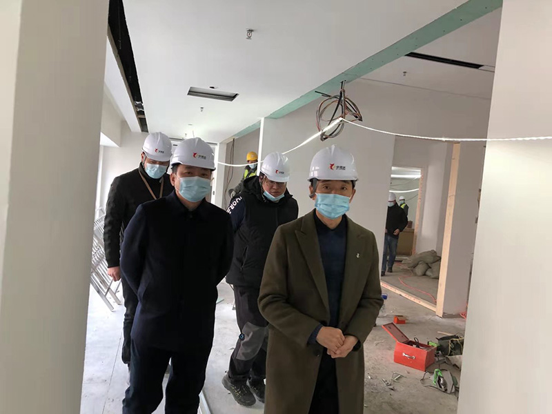 董事長春節(jié)期間視察工地 董事長春節(jié)期間視察工地