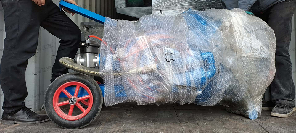 熱烈祝賀飛宏發(fā)往立陶宛鋼筋加工設(shè)備已裝車完畢發(fā)往青島港 熱烈祝賀飛宏發(fā)往立陶宛鋼筋加工設(shè)備已裝車完畢發(fā)往青島港