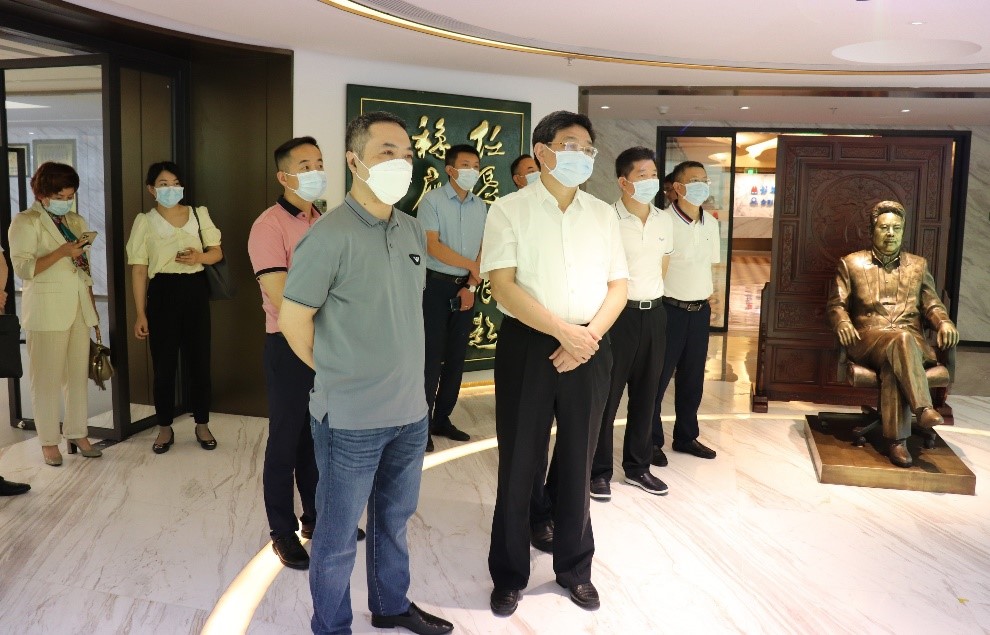 湖南省政协领导到访彭年集团 湖南省政协领导到访彭年集团