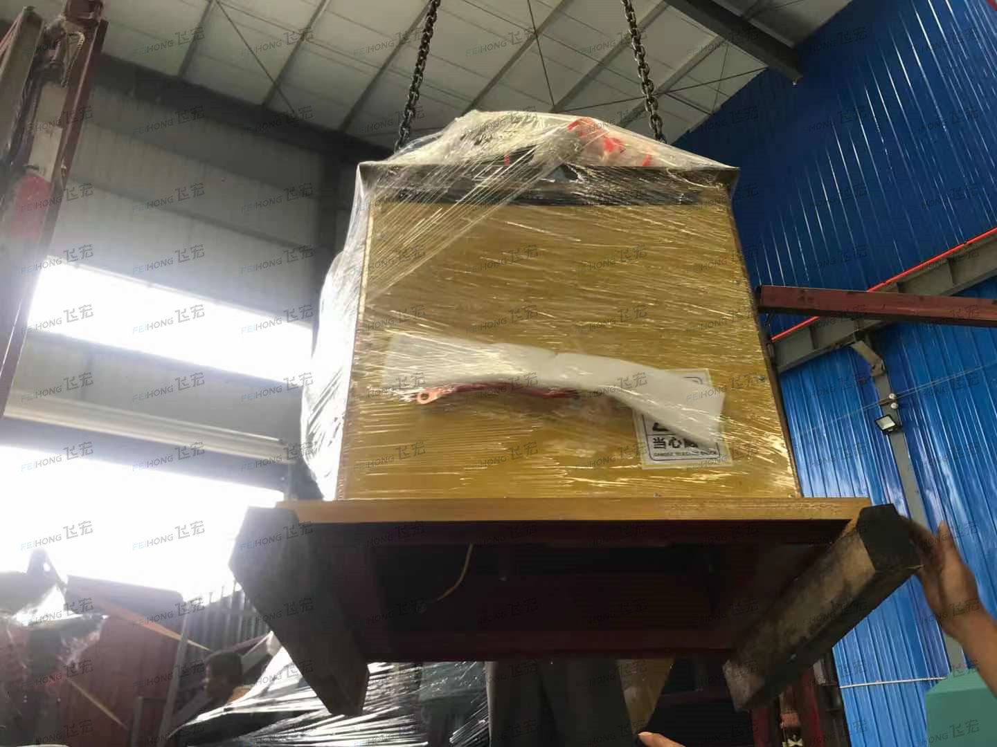 喜訊!熱烈祝賀飛宏3套智能鋼筋加工設(shè)備裝車完畢順利發(fā)出 喜訊!熱烈祝賀飛宏3套智能鋼筋加工設(shè)備裝車完畢順利發(fā)出
