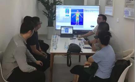 喜迎中秋,协会组织会员单位联谊互送健康 喜迎中秋,协会组织会员单位联谊互送健康