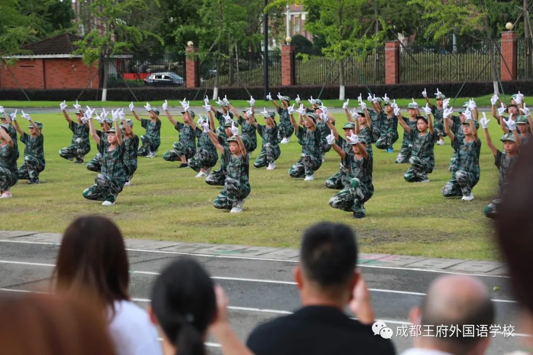 迷彩青春,与爱同行——成都王府外国语学校2021级初一新生训练营圆满结束 迷彩青春,与爱同行——成都王府外国语学校2021级初一新生训练营圆满结束