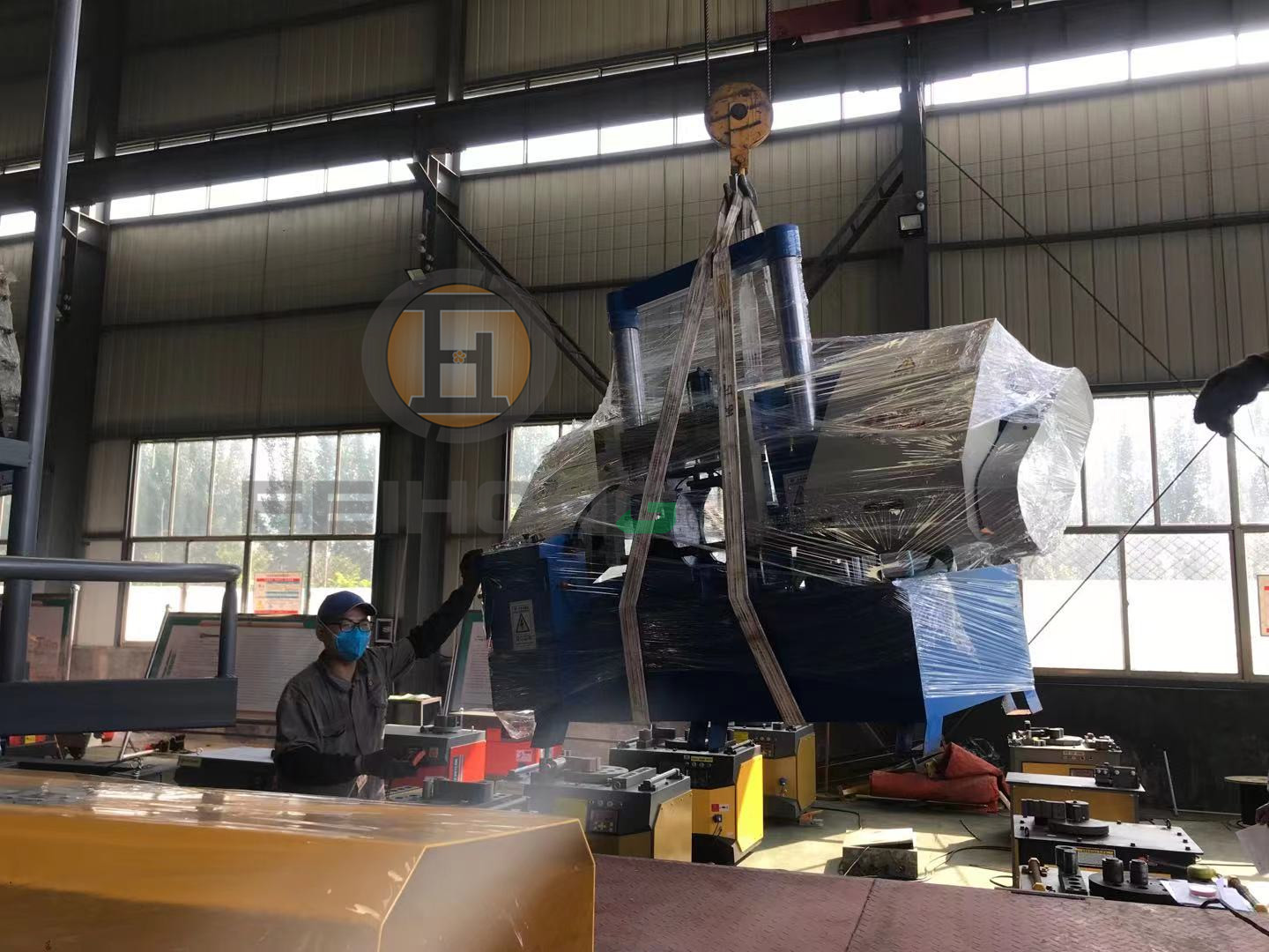 喜讯!热烈祝贺飞宏2套智能钢筋加工设备装车完毕顺利发出 喜讯!热烈祝贺飞宏2套智能钢筋加工设备装车完毕顺利发出