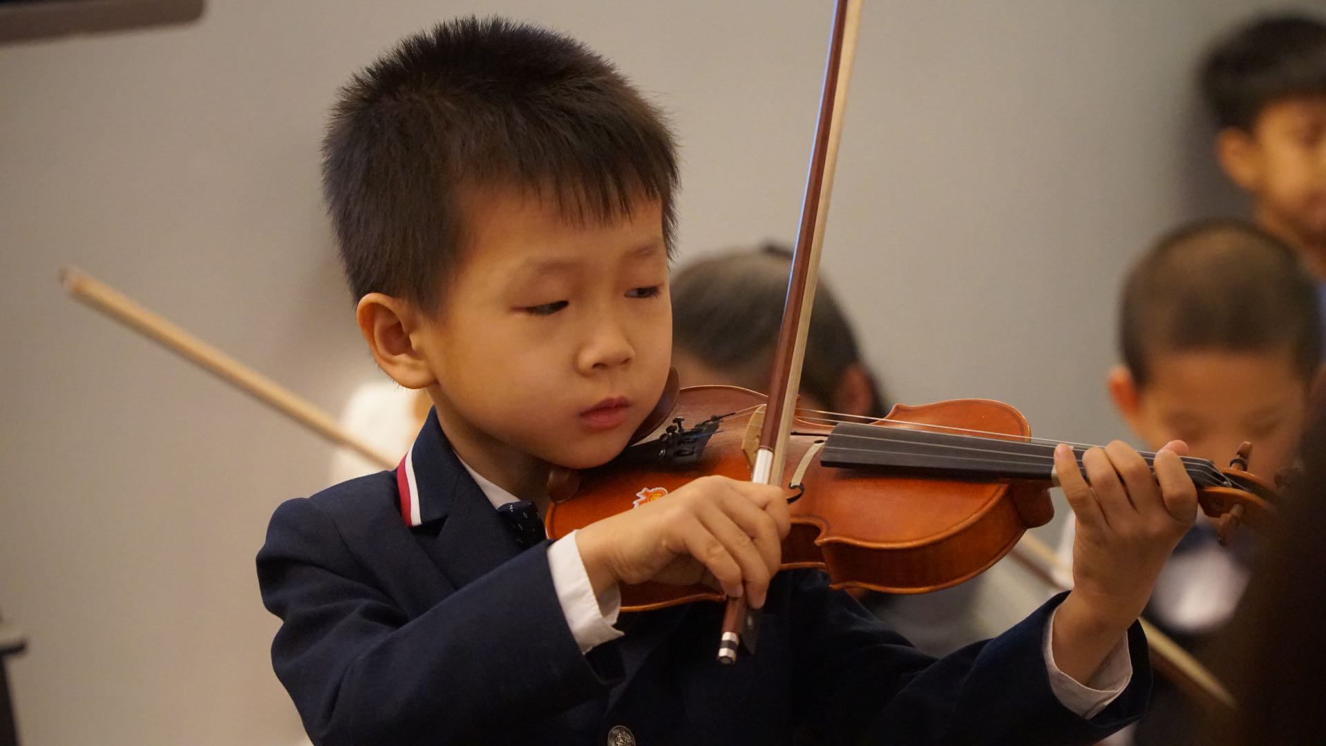 祝贺北京雷锋小学一年级学生杨烁辰获得多项国际音乐比赛一等奖 祝贺北京雷锋小学一年级学生杨烁辰获得多项国际音乐比赛一等奖