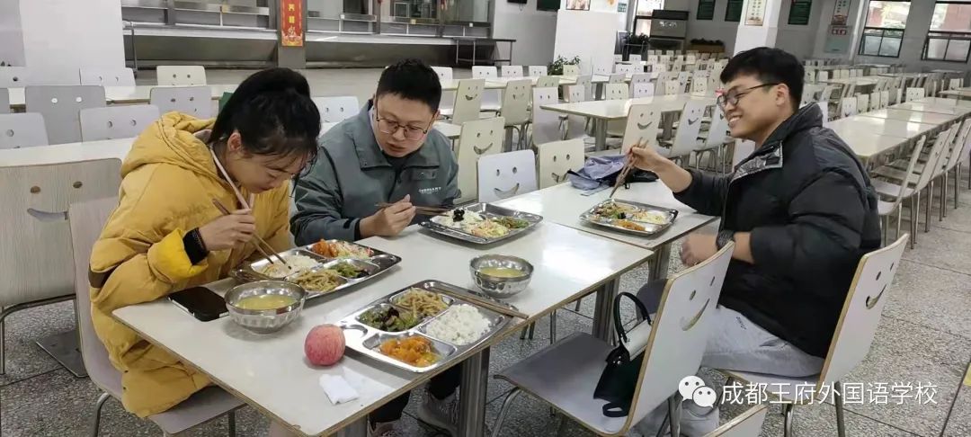 同心抗“疫”，情暖王府