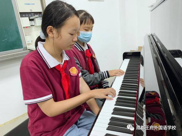 青春飞扬，色彩斑斓 —— 成都王府外国语学校小学部社团课介绍