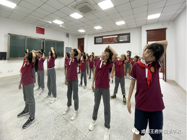 青春飞扬，色彩斑斓 —— 成都王府外国语学校小学部社团课介绍
