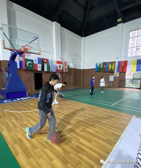 落实“双减”精神，丰富学生校园生活——成都王府周末托管活动有序进行中
