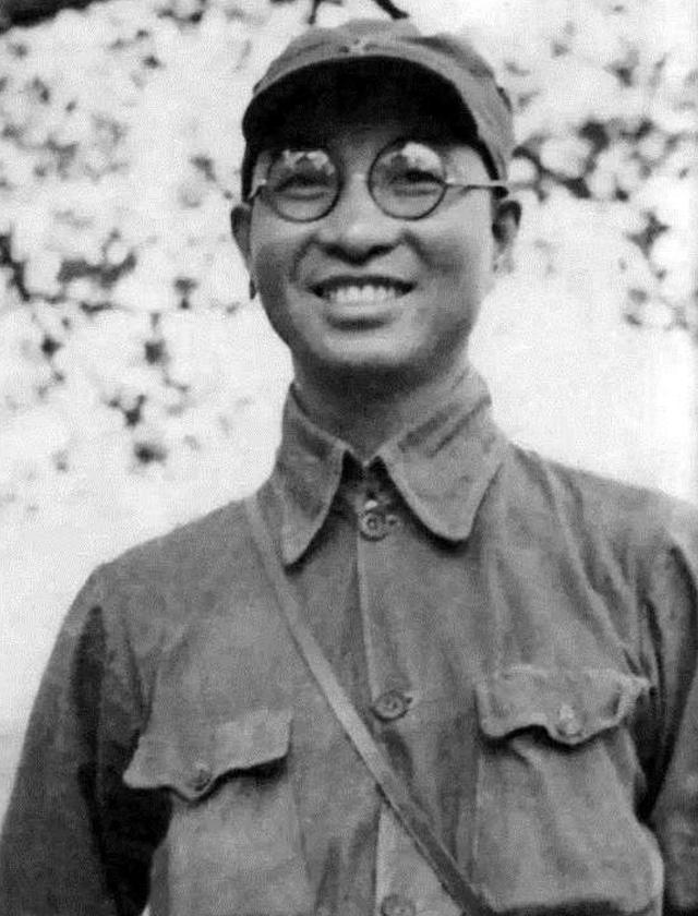 1950年,一妇女向中央询问牺牲丈夫身份,周恩来指示为其安排工作 1950年,一妇女向中央询问牺牲丈夫身份,周恩来指示为其安排工作