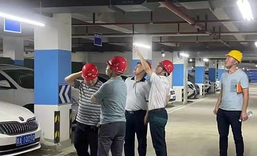 彬彬有“李” 彬彬有“李”