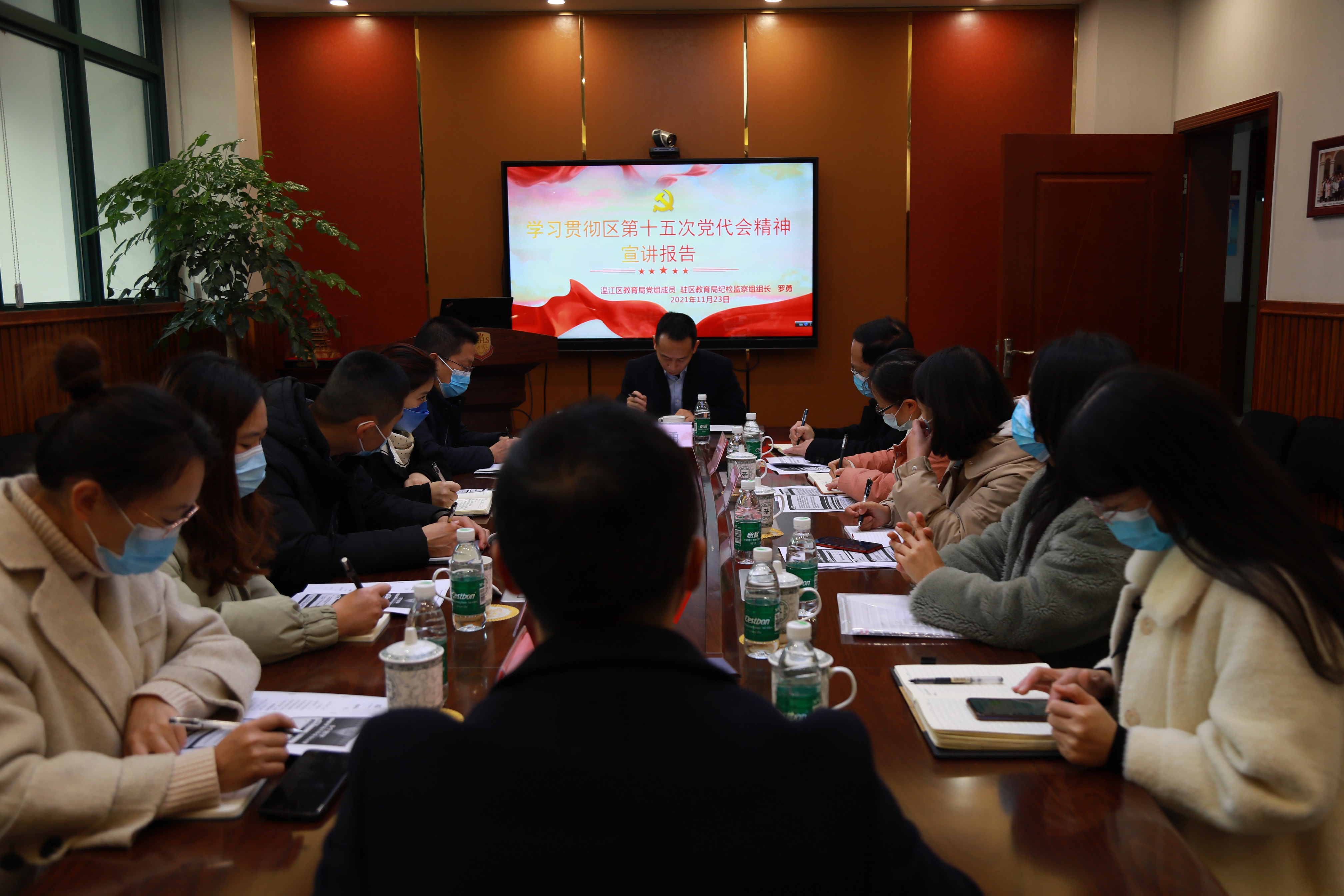 思想指导行动、实践引领前行 思想指导行动、实践引领前行