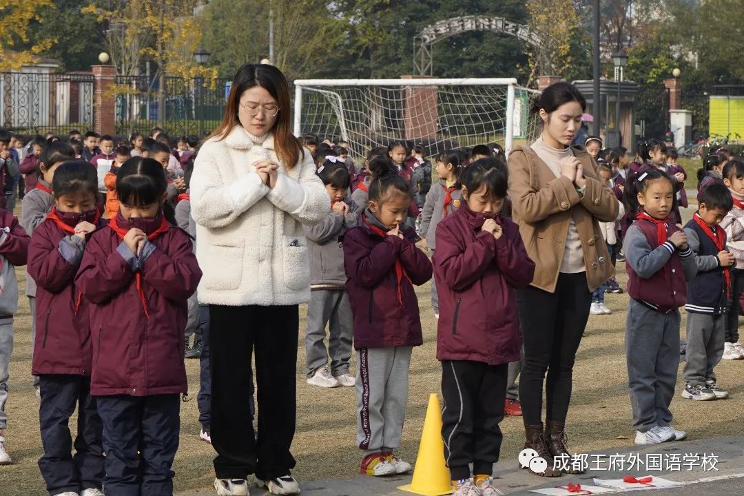学会感恩，与爱同行——成都王府开展感恩系列活动
