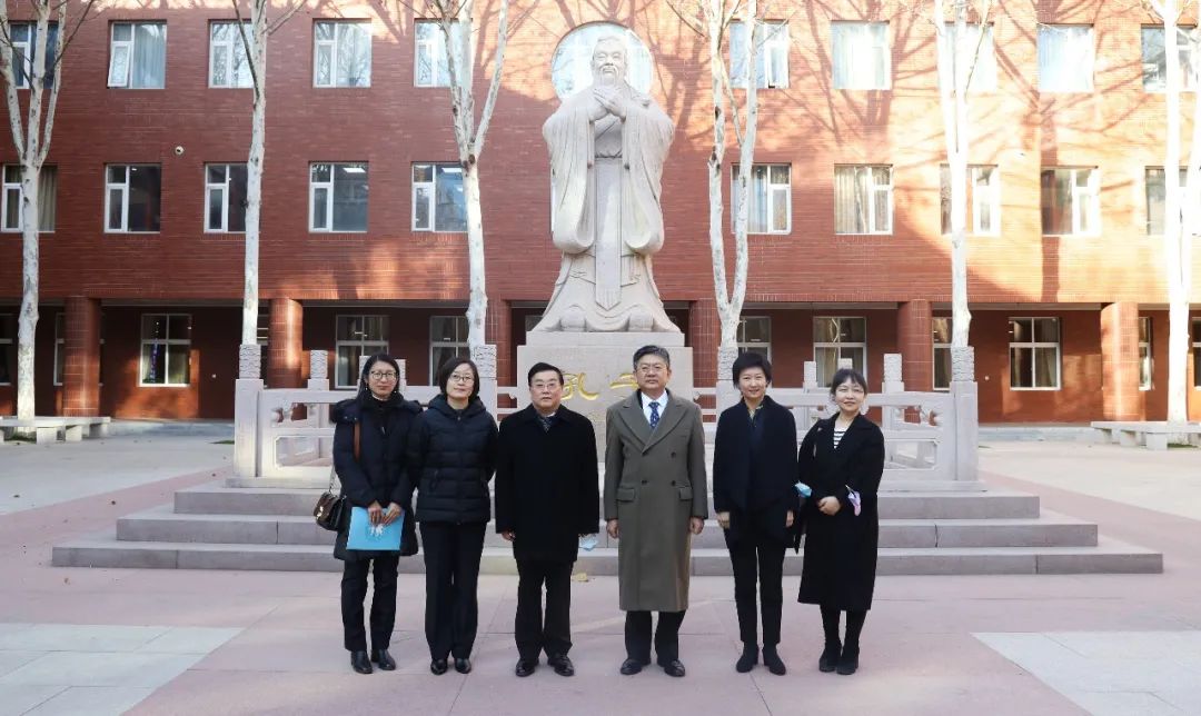 正式签约！王府学校外交人才培养开启新篇章