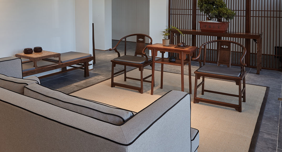带屉板小平头案
