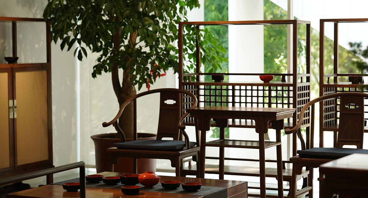 带屉板小平头案