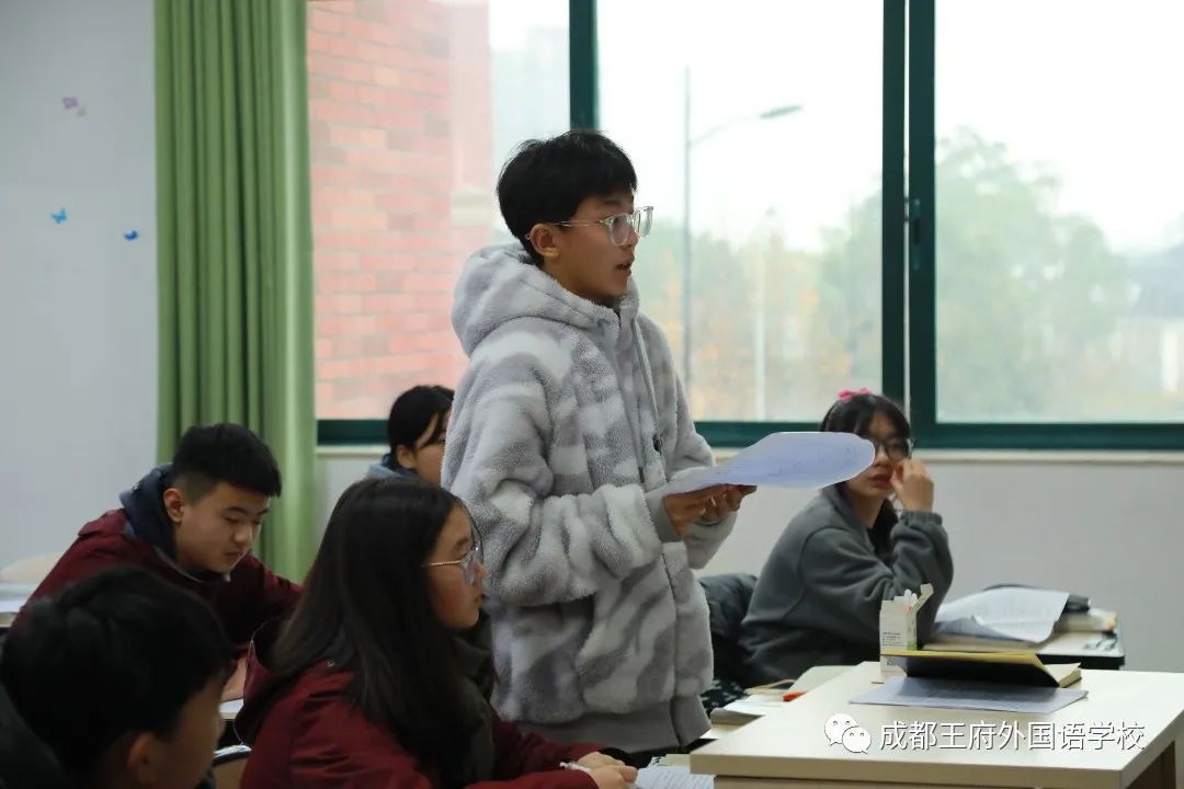 家校共育，静待花开——成都王府外国语学校初中部家长开放日